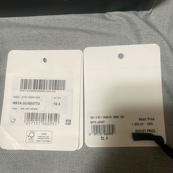 Moncler Maya puffer - Picture 7 of 7